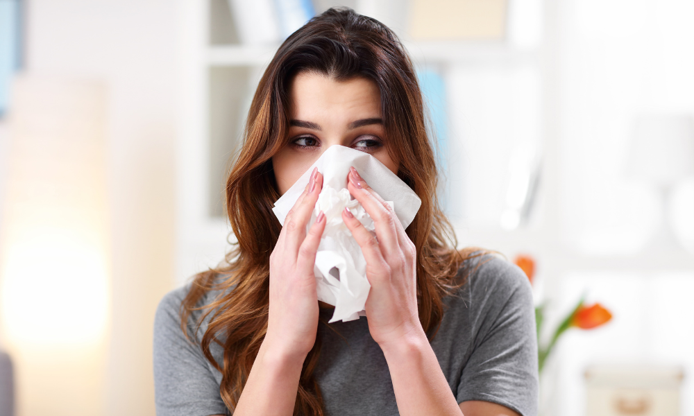 Veja Saúde: Clima instável e volta à vida normal aumentam problemas respiratórios